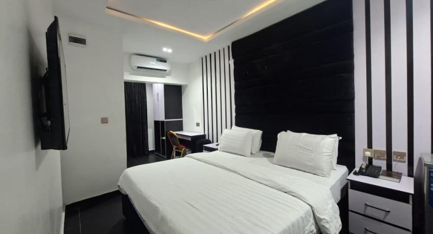 Luxury 011